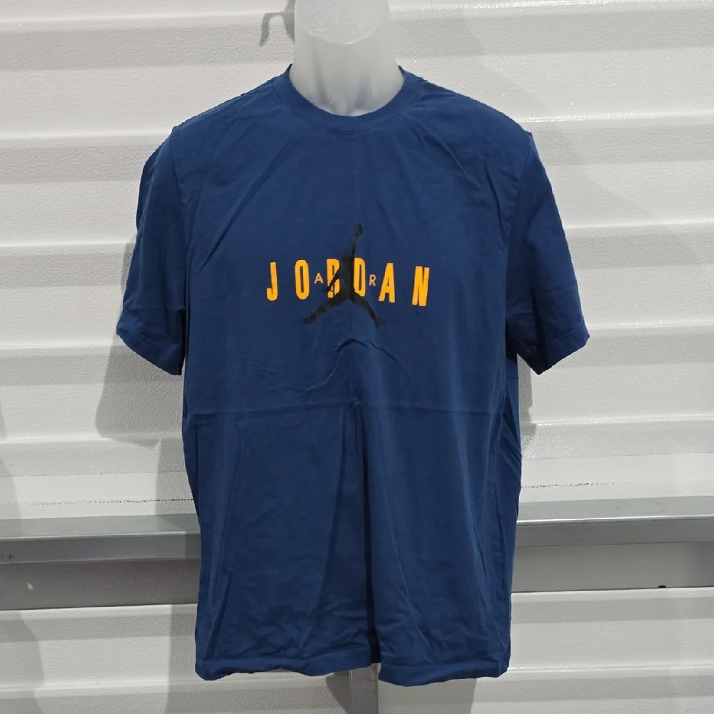 Jordan Blue Short Sleeve Tee with Crew Neck‎ Size Large